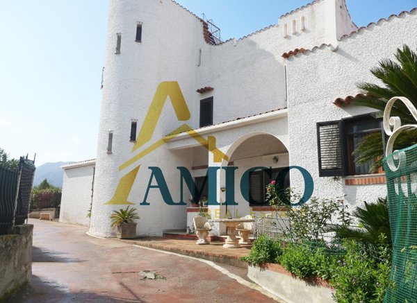 casa indipendente in vendita a Carini in zona Bivio Foresta
