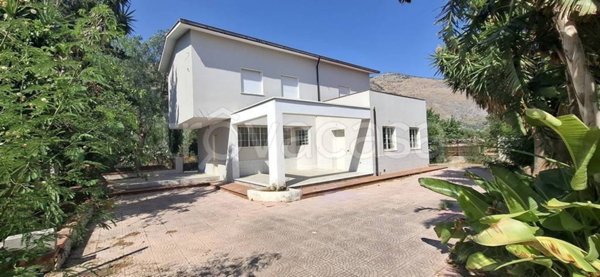 casa indipendente in vendita a Carini
