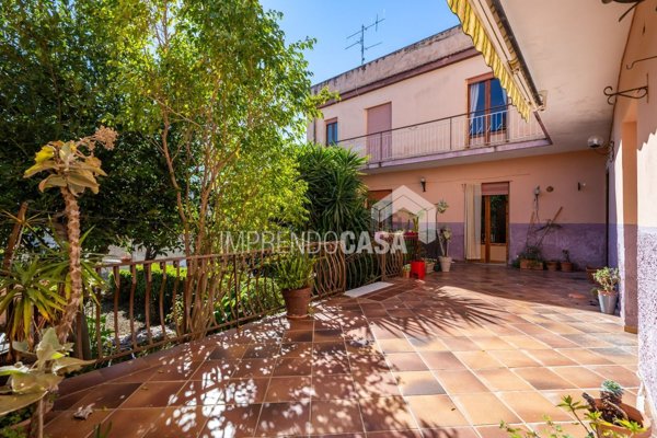 casa indipendente in vendita a Carini