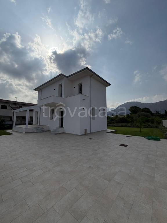 casa indipendente in vendita a Carini