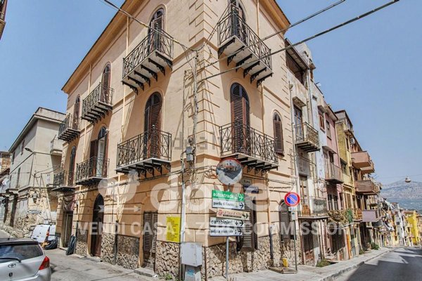 casa indipendente in vendita a Carini