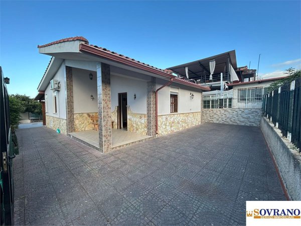 casa indipendente in vendita a Carini