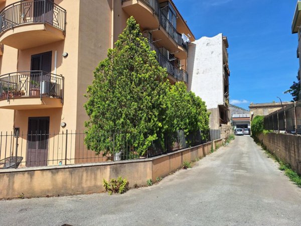 terreno edificabile in vendita a Carini