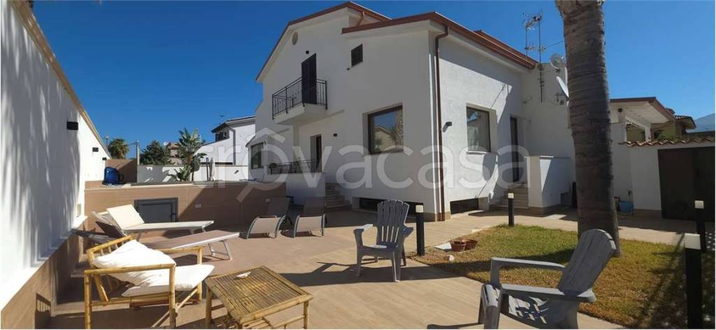 casa indipendente in vendita a Carini in zona Villagrazia di Carini