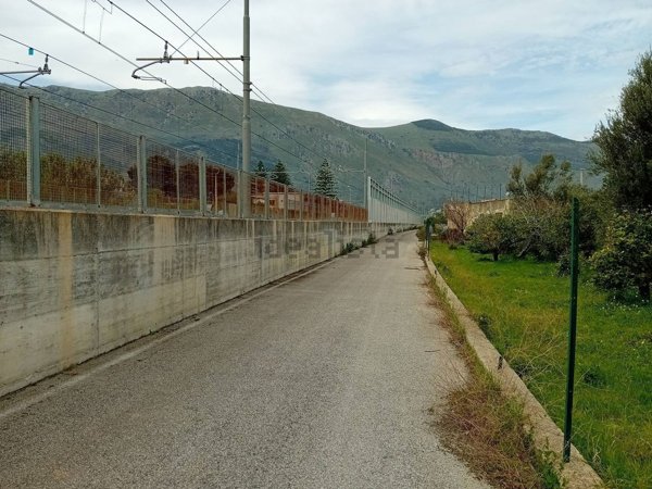 terreno in vendita a Carini