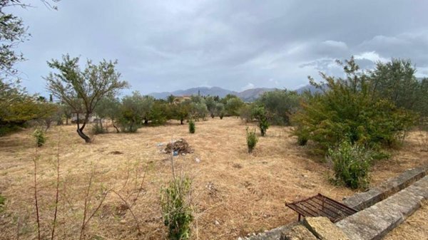 terreno in vendita a Carini