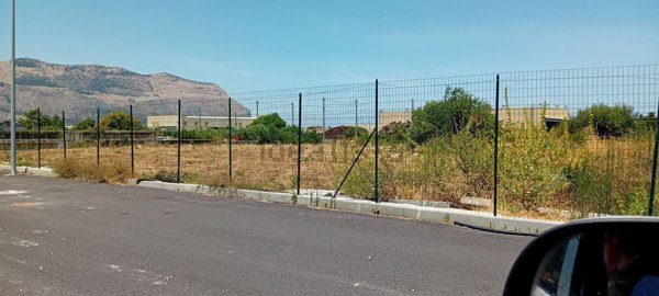 terreno in vendita a Carini in zona Bivio Foresta