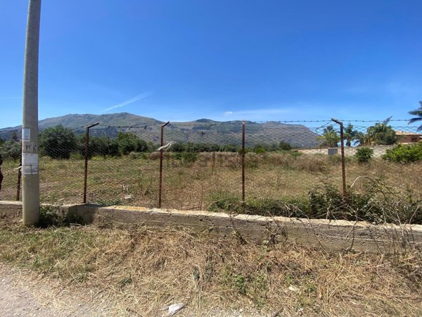 terreno in vendita a Carini in zona Villagrazia di Carini