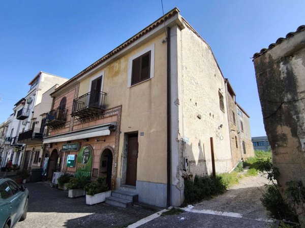 casa indipendente in vendita a Carini in zona Villagrazia di Carini