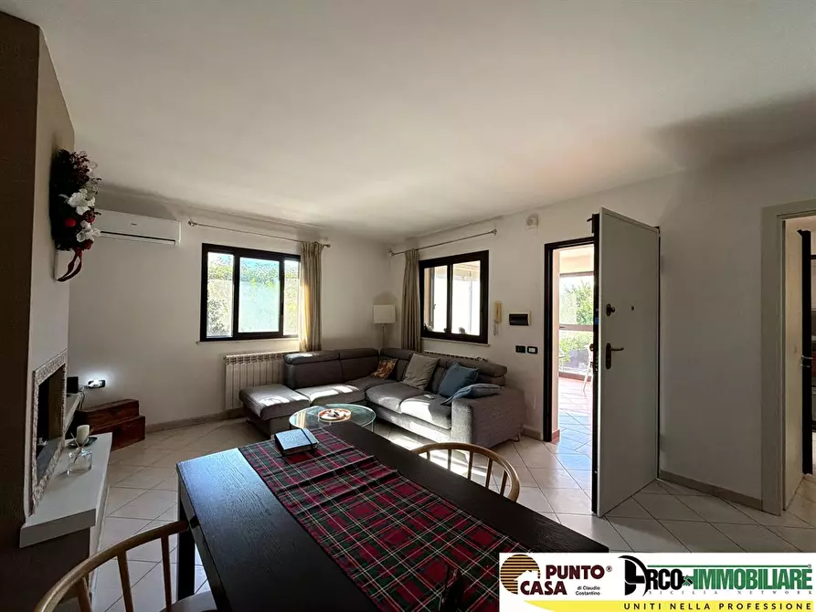casa indipendente in vendita a Carini