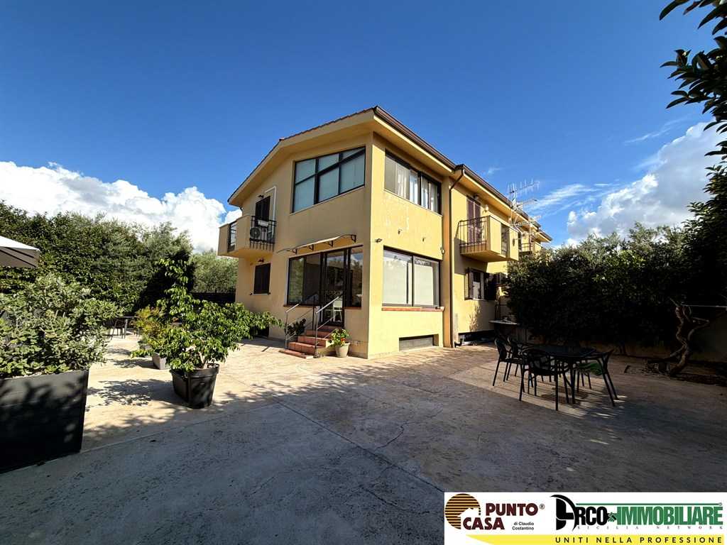 casa indipendente in vendita a Carini