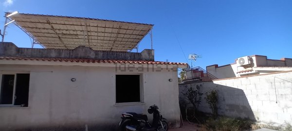 casa indipendente in vendita a Carini