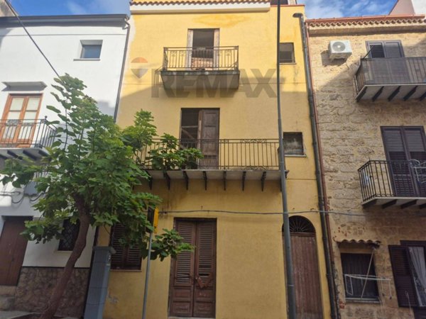 casa indipendente in vendita a Carini