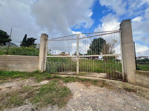 terreno in vendita a Carini in zona Villagrazia di Carini