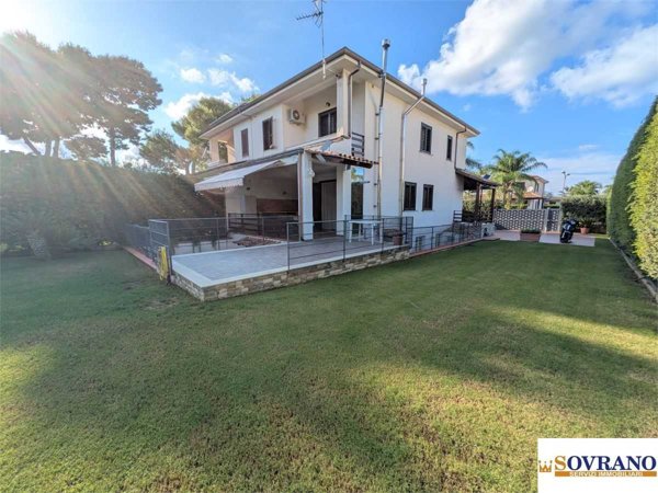 casa indipendente in vendita a Carini in zona Villagrazia di Carini