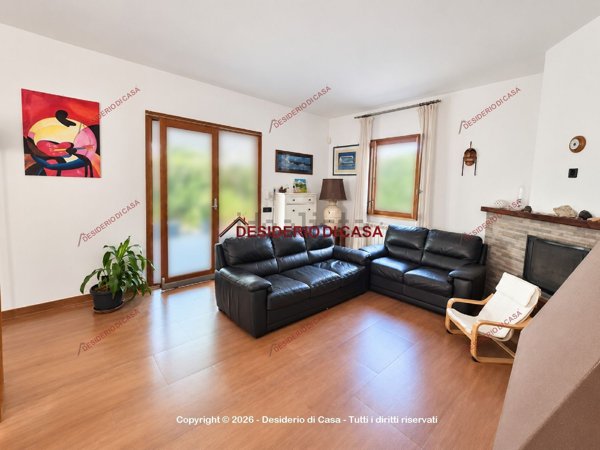 casa indipendente in vendita a Carini in zona Bivio Foresta