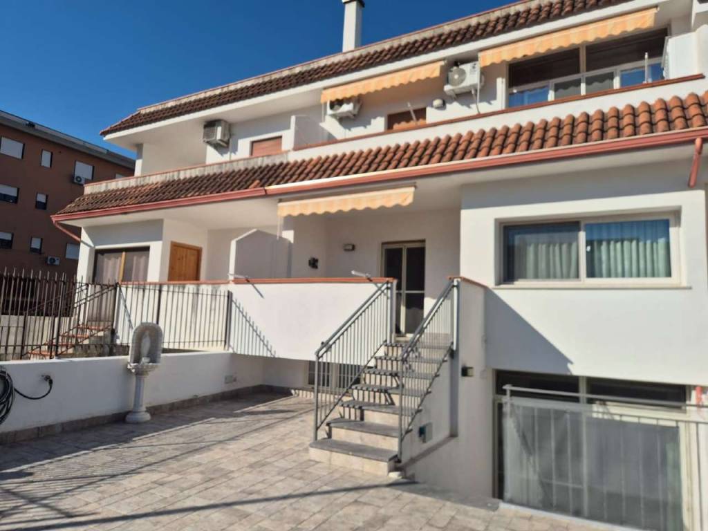 casa indipendente in vendita a Carini