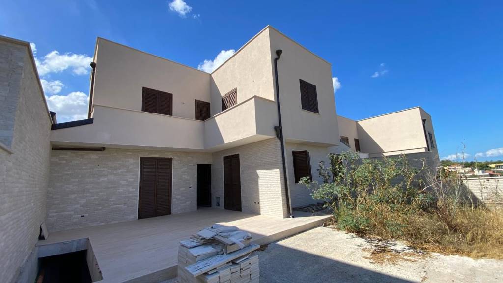 casa indipendente in vendita a Carini in zona Piraineto