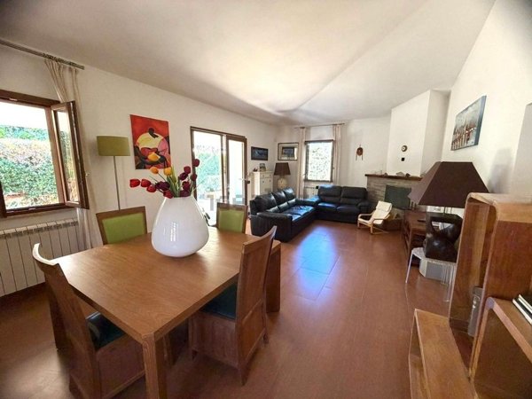 casa indipendente in vendita a Carini in zona Villagrazia di Carini