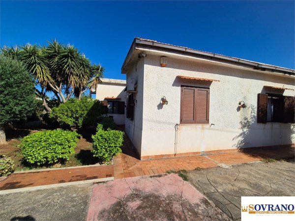 casa indipendente in vendita a Carini