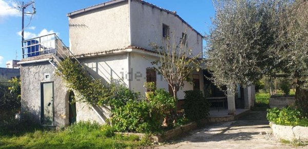 casa indipendente in vendita a Carini in zona Villagrazia di Carini