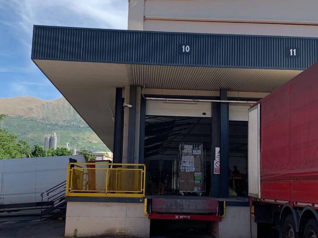 casa indipendente in vendita a Carini in zona Bivio Foresta