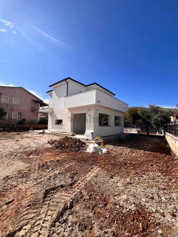 casa indipendente in vendita a Carini