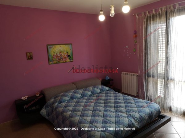 casa indipendente in vendita a Carini in zona Piraineto