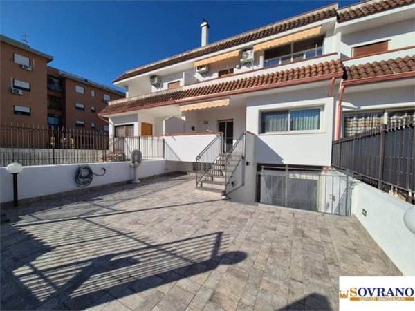 casa indipendente in vendita a Carini