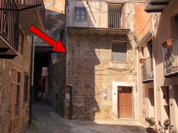casa indipendente in vendita a Castelbuono