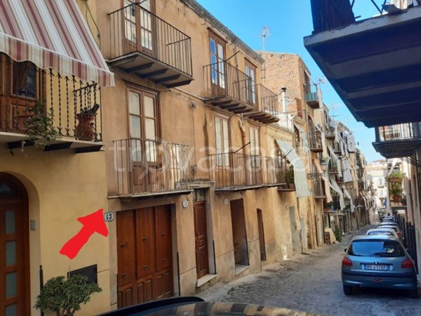 casa indipendente in vendita a Castelbuono