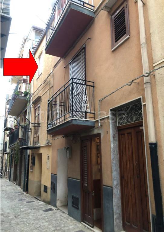 casa indipendente in vendita a Castelbuono
