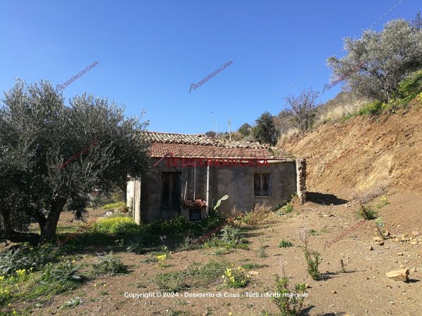 casa indipendente in vendita a Castelbuono