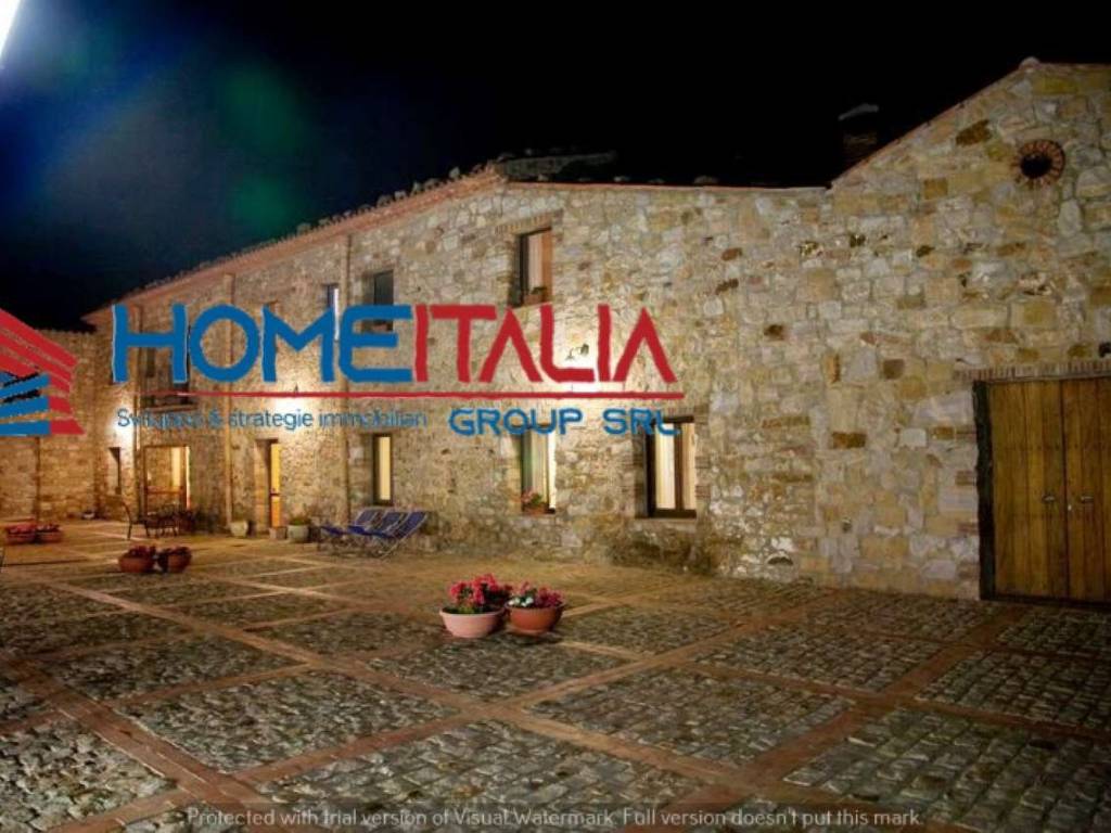 intera palazzina in vendita a Castelbuono