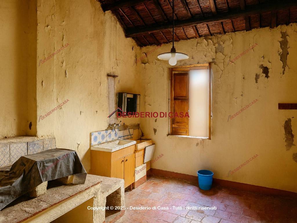 casa indipendente in vendita a Castelbuono