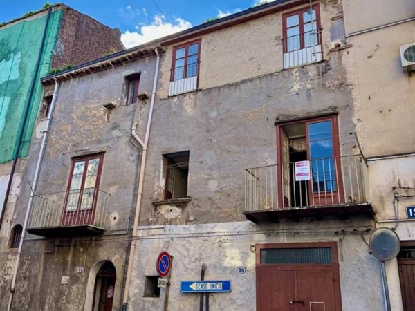 casa indipendente in vendita a Castelbuono
