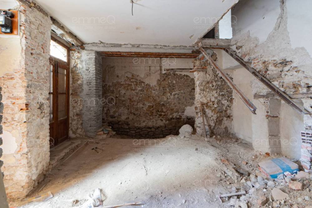 casa indipendente in vendita a Castelbuono