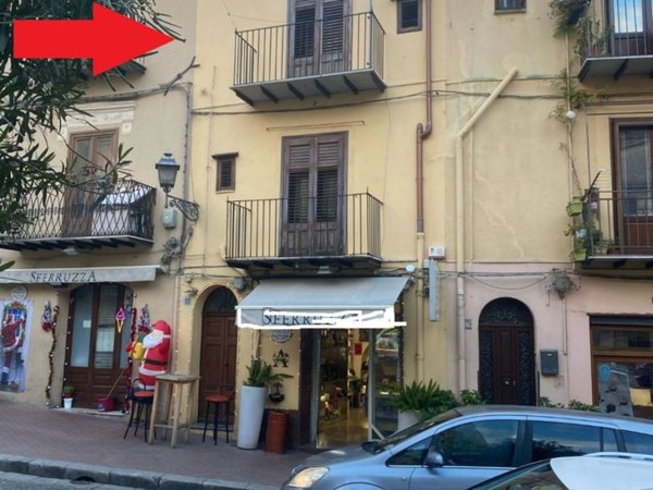 casa indipendente in vendita a Castelbuono