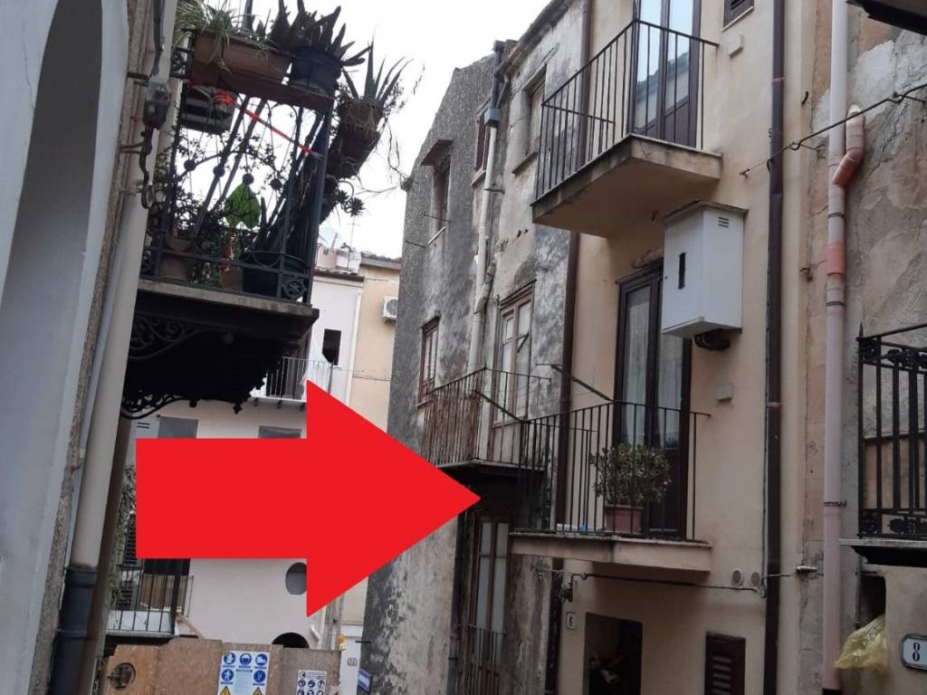 casa indipendente in vendita a Castelbuono