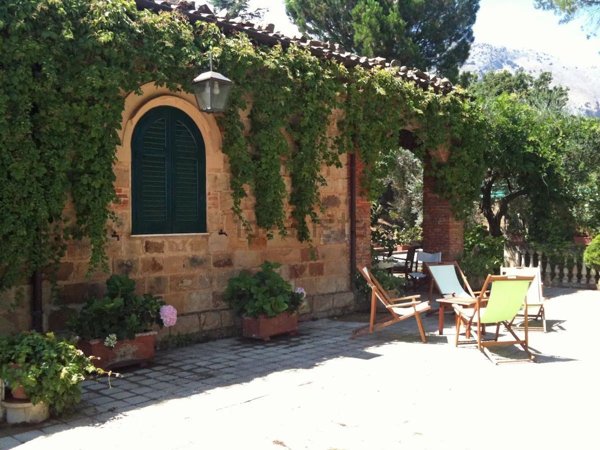 casa indipendente in vendita a Castelbuono