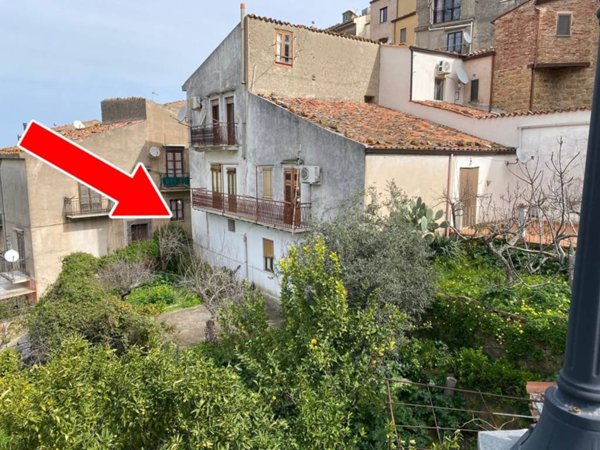 casa indipendente in vendita a Castelbuono