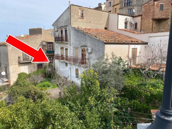casa indipendente in vendita a Castelbuono