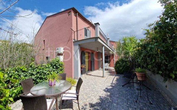 casa indipendente in vendita a Castelbuono