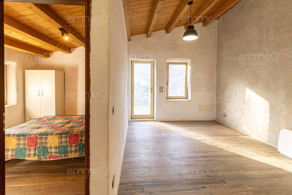 casa indipendente in vendita a Castelbuono