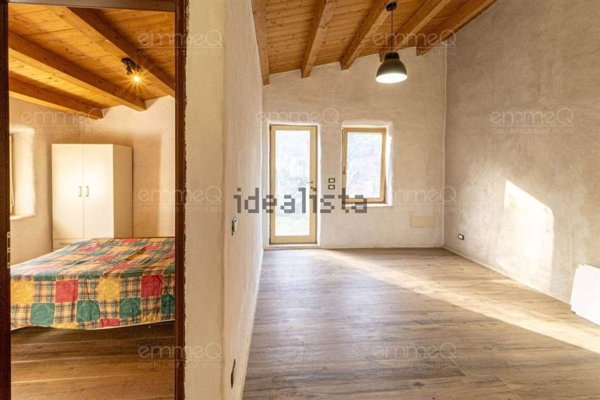 casa indipendente in vendita a Castelbuono