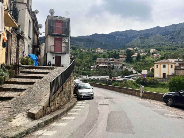 quadrivano in vendita a Castelbuono