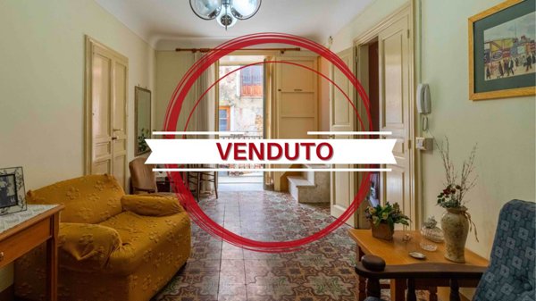 casa indipendente in vendita a Castelbuono