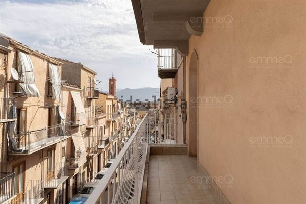 casa indipendente in vendita a Castelbuono