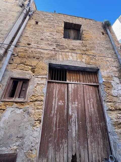 locale di sgombero in vendita a Casteldaccia