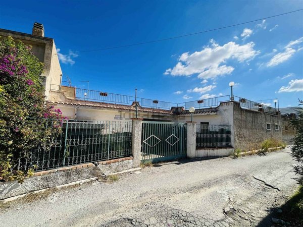 casa indipendente in vendita a Casteldaccia